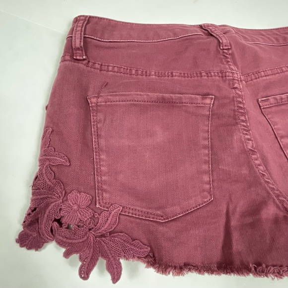 Mossimo High Rise Rose Crocheted Denim Shorts 4/27 - Picture 9 of 10
